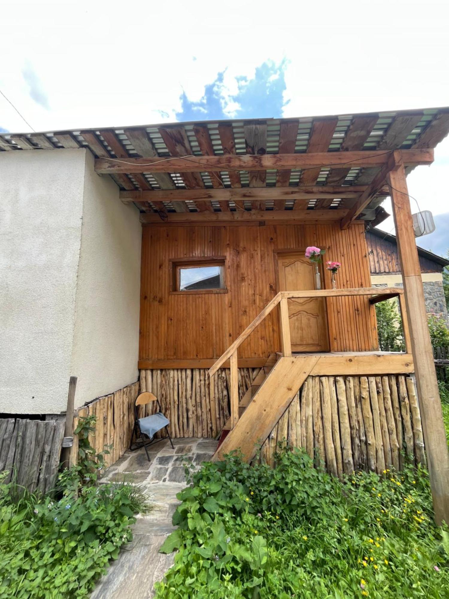 Villa Wooden House Mestia Exterior foto